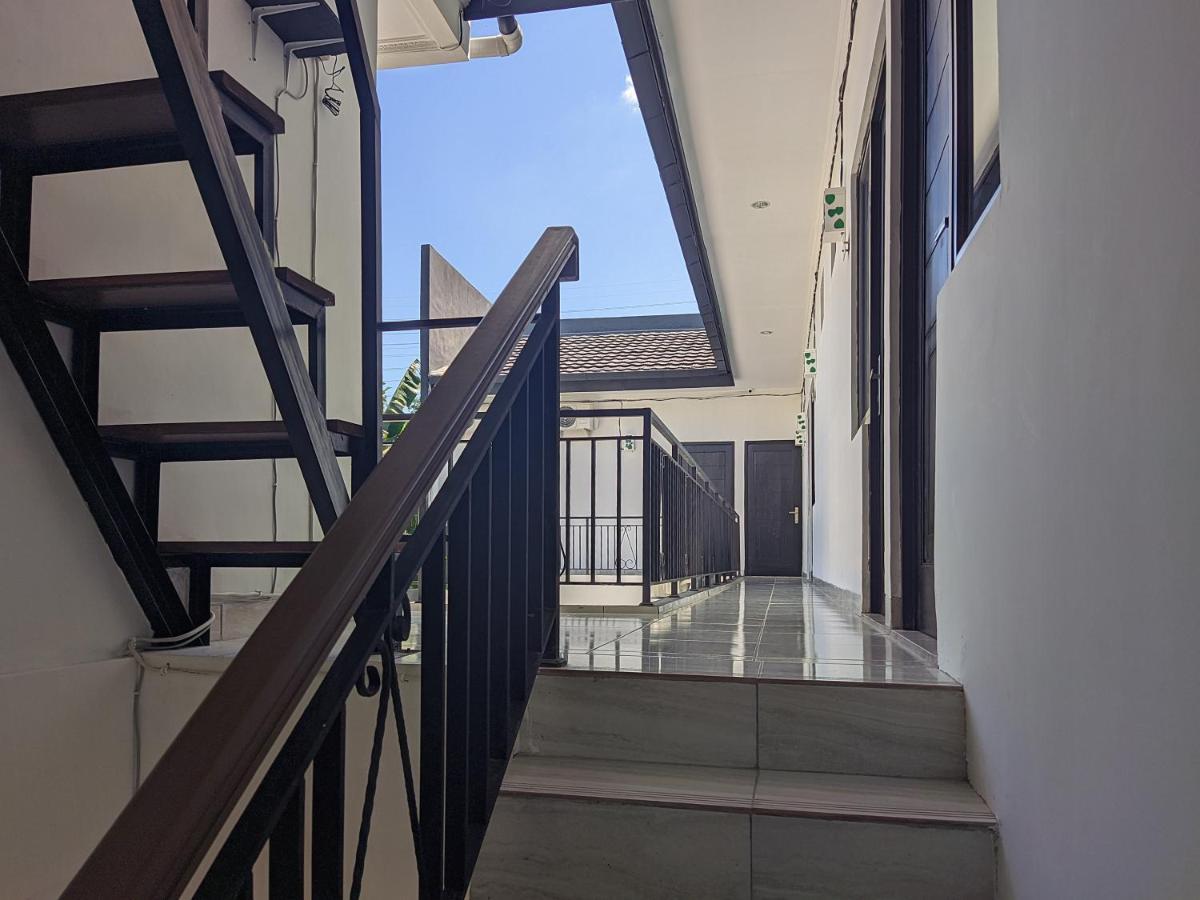 Reddoorz Syariah Near Jalan Caman Raya Bekasi Hotel Exterior foto